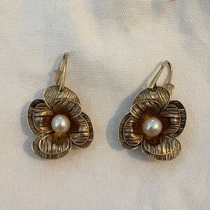 Elegant Gold Floral Earrings with Pearls